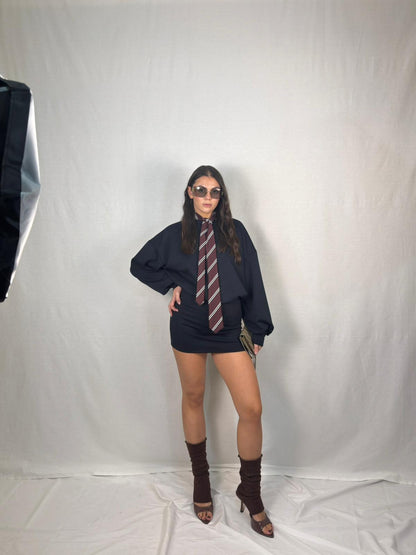 Dress con cravatta